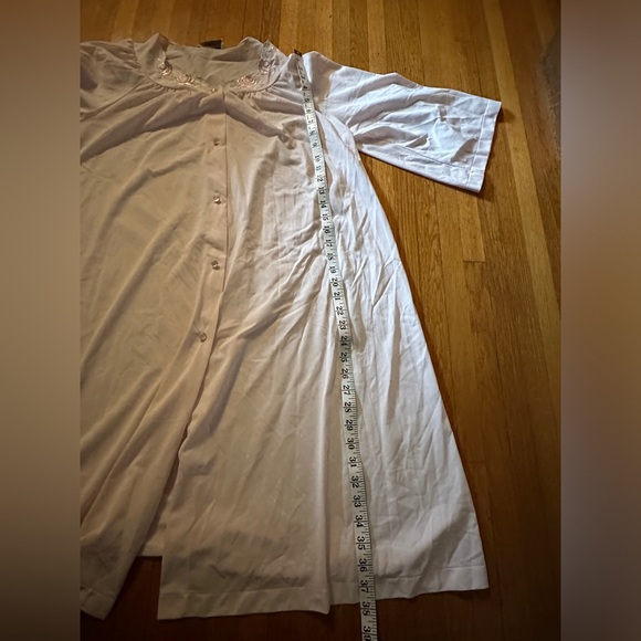 Shadowline Light Pink Rose Short Robe, OS - Picture 4 of 8